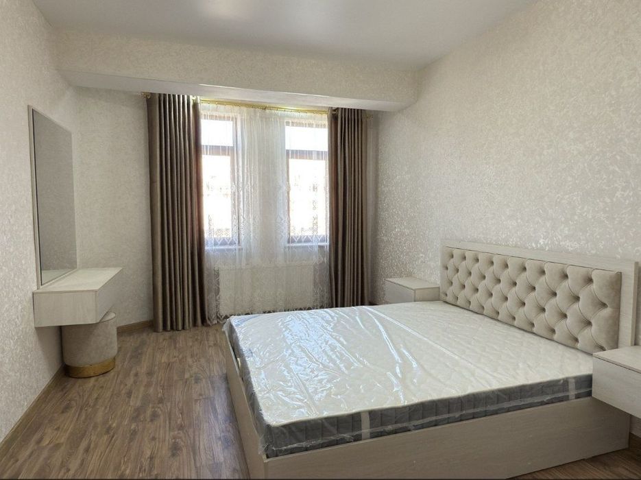 Yangi Uzbekiston bogi tomonda 2 xonalik uy sotiladi