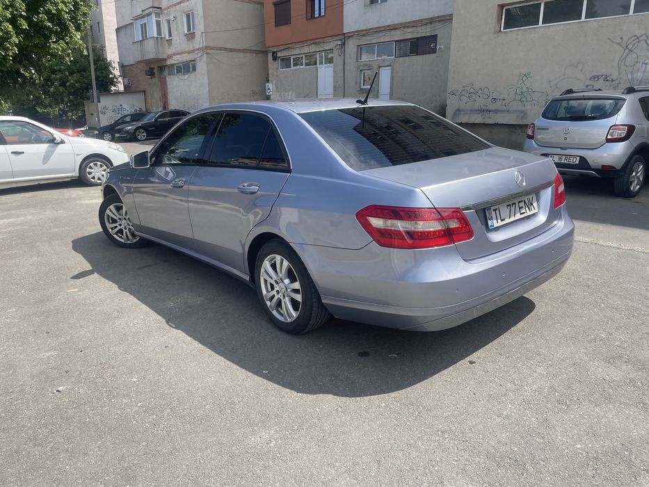 MERCEDES-BENZ E-Class 2011 — imagine 4