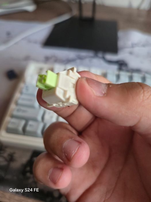 Продам PS 4 и клавиатуру