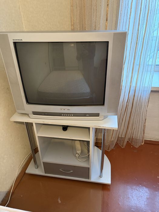 Телевизор ,показывает хорошо