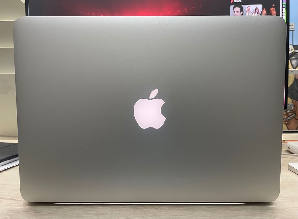 MacBook Pro 13-inch, Early 2015, 3.1 GHz, Intel i7, 16GB RAM, 500GB HD