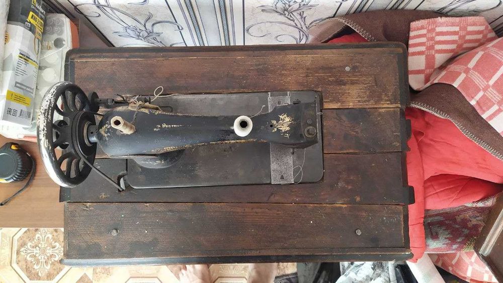 Швейная машинка Зингер