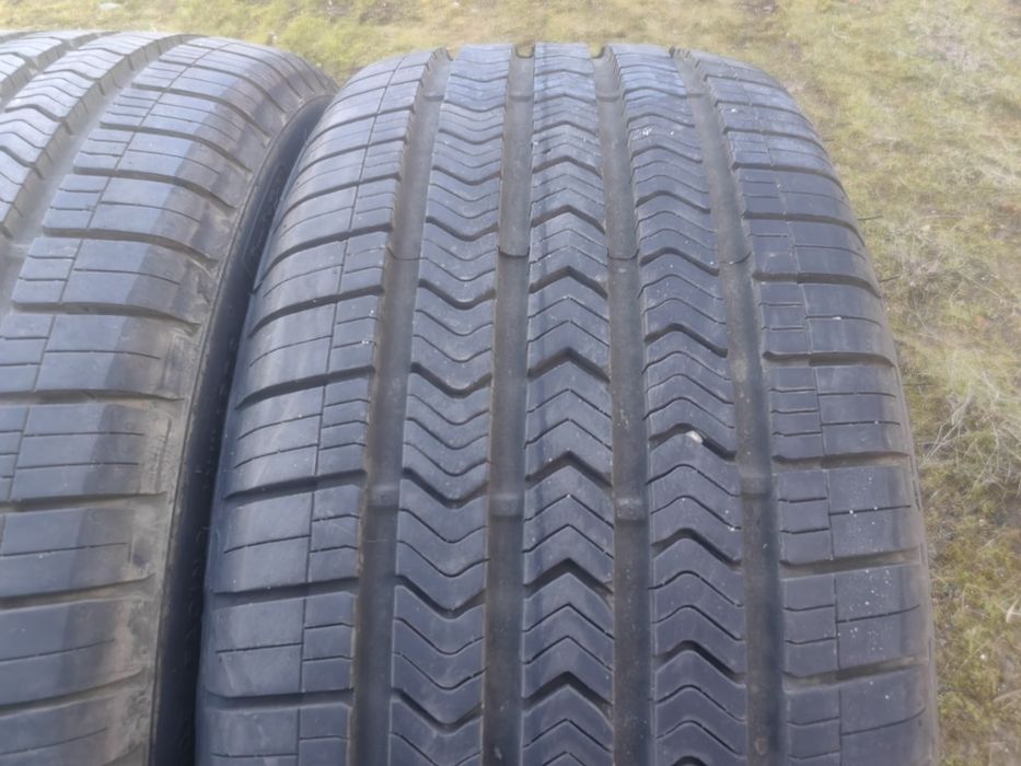 Всесезонни гуми GOODYEAR Runflat 19