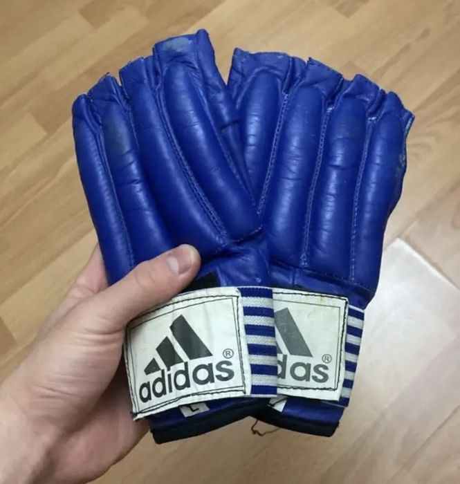 Перчатки для ММА