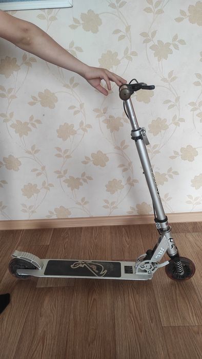 Продам самокат алюминиевый