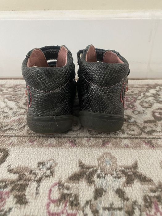 Ботинки для девочки