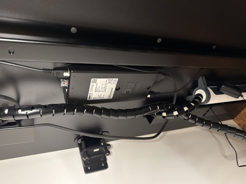 Ергономично бюро UberDesk Pro 124-129 cm 160 kg capacity, 160x80cm