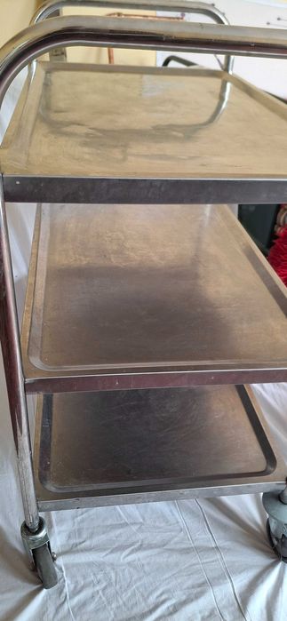 Сервизна количка