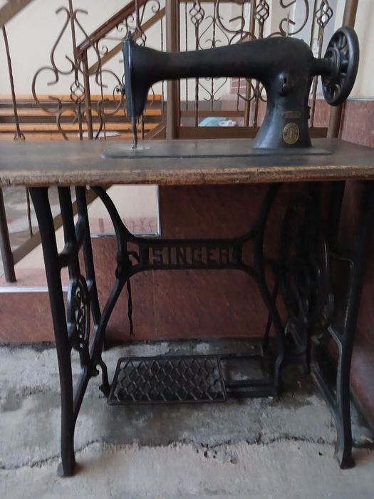 Tikuv mashinasi sotiladi