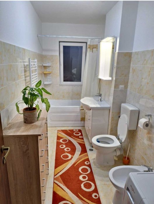 Proprietar-vanzare apartament spatios 2 camere in Subcetate Sanpetru cu loc de parcare inclus