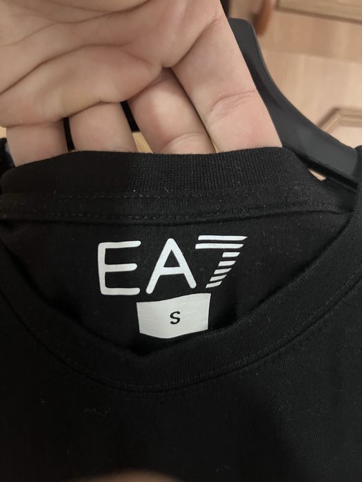 vand tricou emporio armani