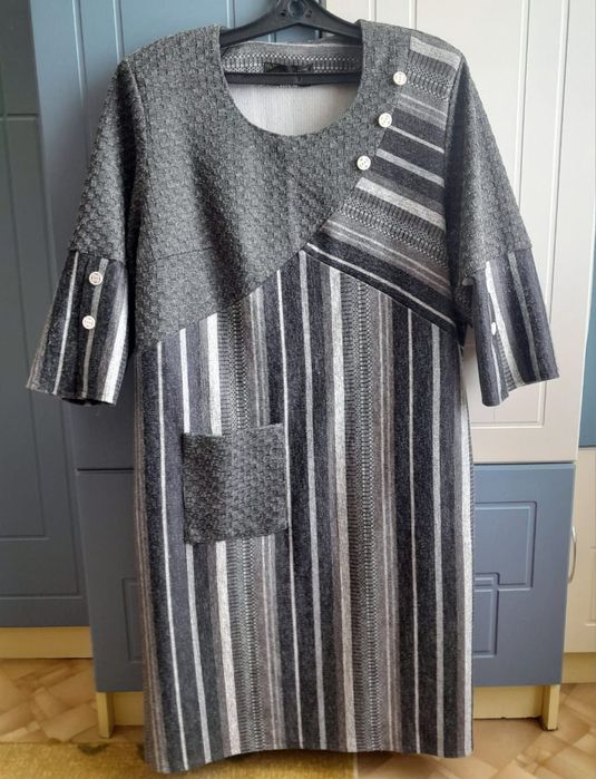 Платье серое 54~56