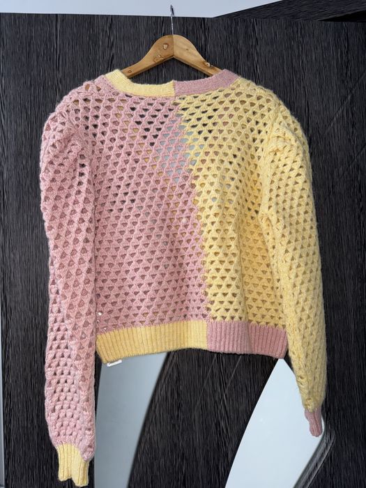 Двуцветна жилетка с копчета-бижута ZARA