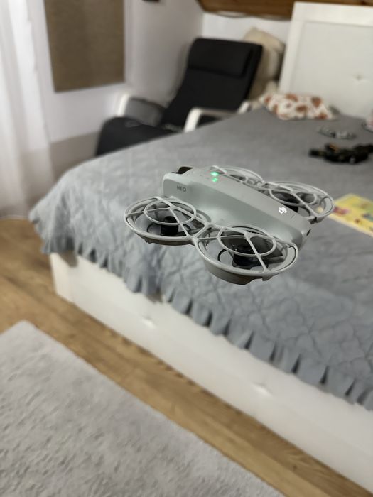 Drona Dji neo, fly more combo