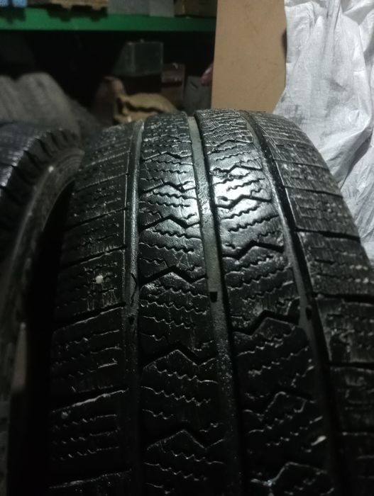 Продам шины 195/70/15c