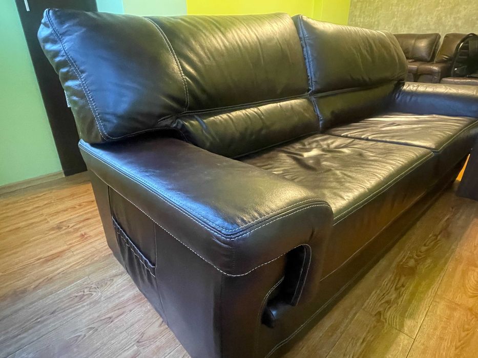 Set canapea si 2 fotolii din piele maro Relaxa