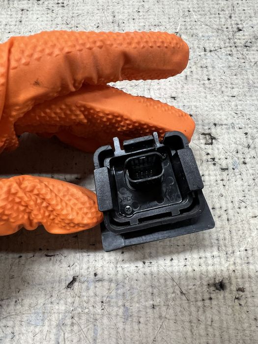 camera marsarier dacia duster 2019