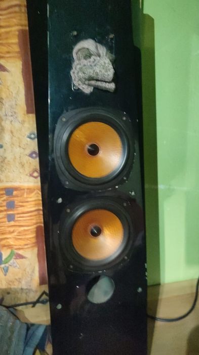 Vand boxele din imagine