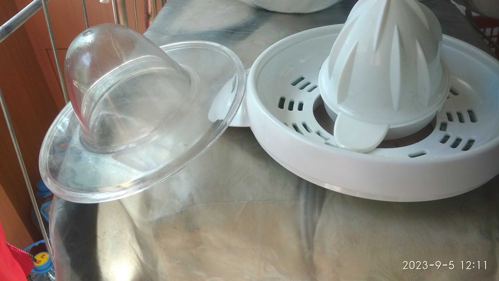 Соковыжималка для цитрусовых, 3000 тенге