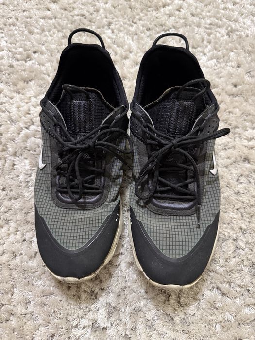 Nike React Live N354