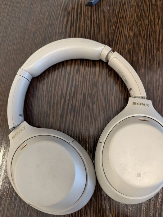 Наушники Sony WH1000XM4, бежевые