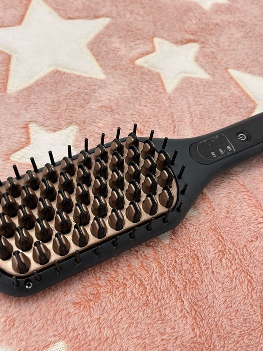 Placa si perie de intins parul