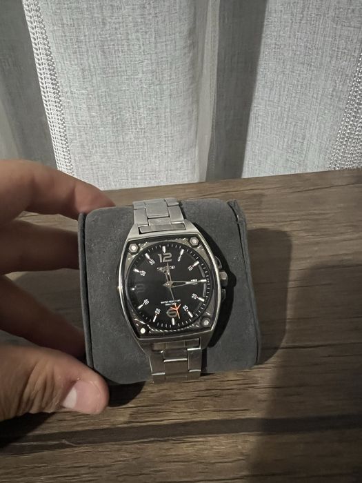 Cesuri Seiko, Swatch, Orex, Sector, Raketa, Meister-Anker