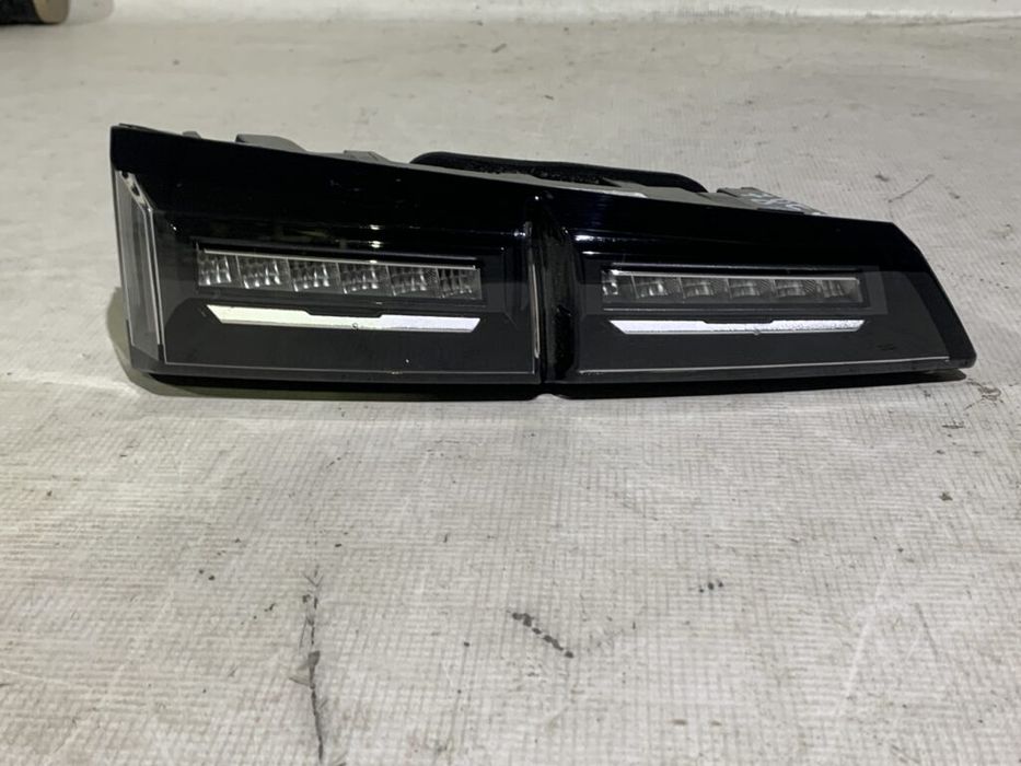 Stop stanga spate pe hayon, Peugeot 308, 2021, 2022, 2023, 2024, cod origine OE 9835300680.