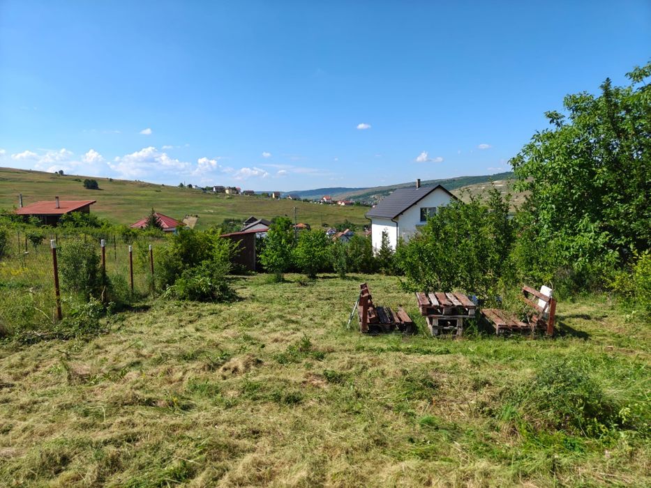 Vând teren cu CF in Campenesti