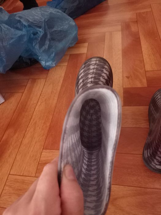 Продам польские резиновые сапоги