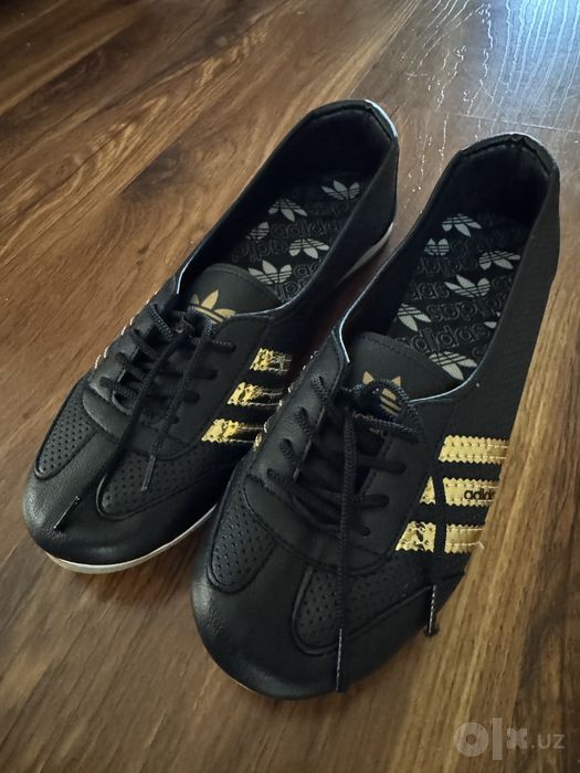 Женская обувь adidas