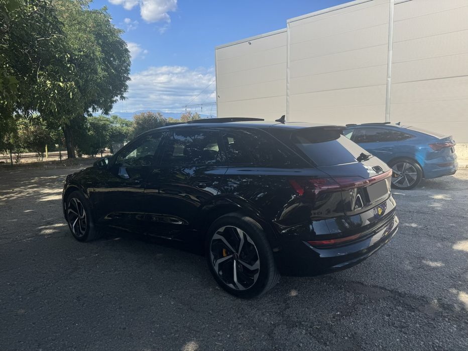 Audi E-Tron * 95kWh* B&O* 360* ПАНО* DIS* SHADOW LINE