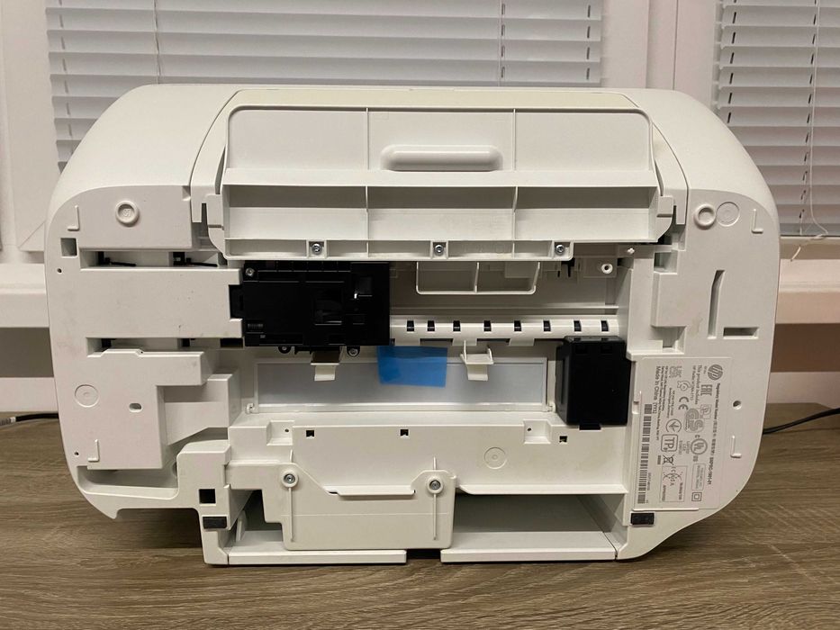 Мултифункционално цветно устройство HP DeskJet 2710e All-in-One, Wireless, A4, Съвместимост HP Plus, Instant Ink