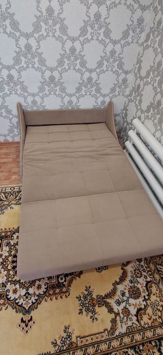 Продам диванчик состояние новое