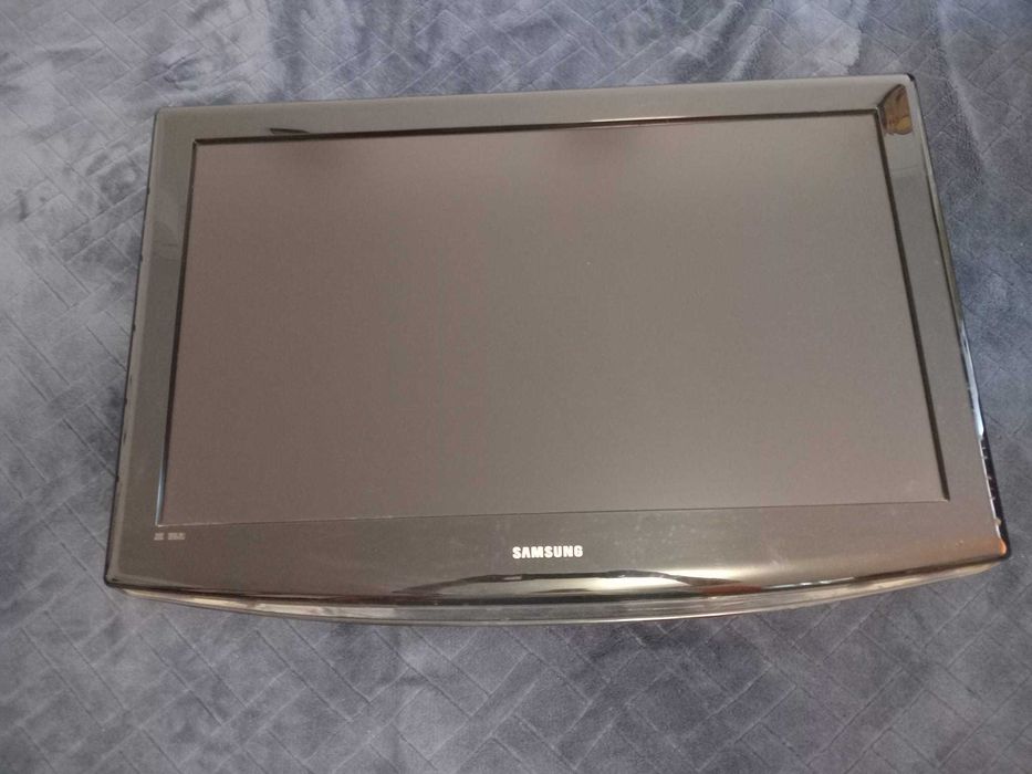 Tv Samsung lcd 80 cm