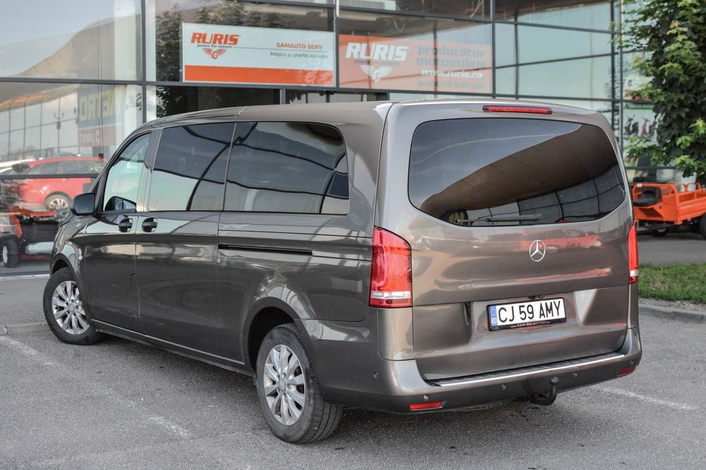 Mercedes-Benz Vito tourer, 8 locuri, automat