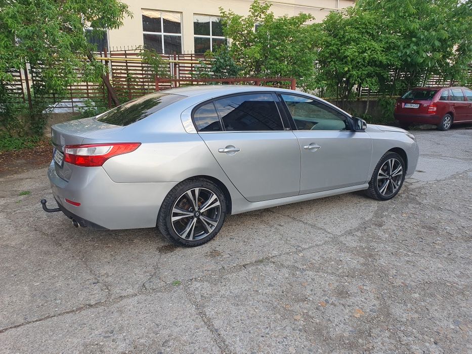 RENAULT Latitude 2012 — imagine 2