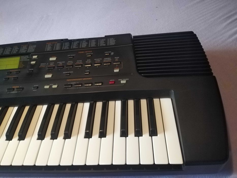 Roland E 68 Йоника електронно пиано - Отлично състояние ! + Калъфка