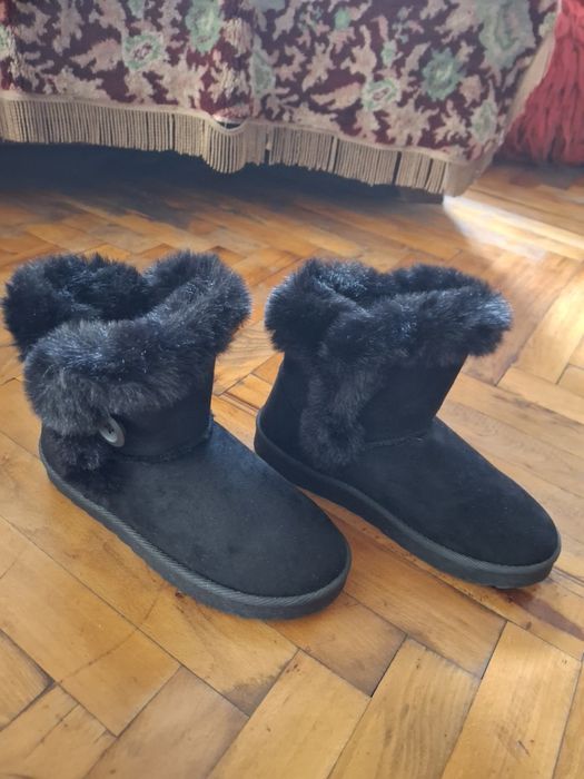 Cizme imblanite piele intoarsa