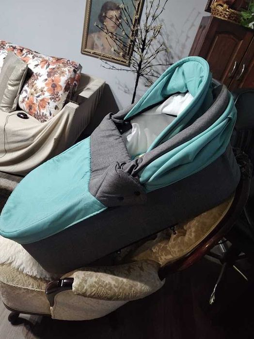 Чудесна комбинирана детска количка 3 в 1