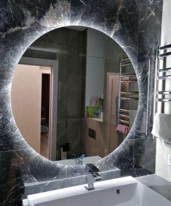 Продам туалетный столик