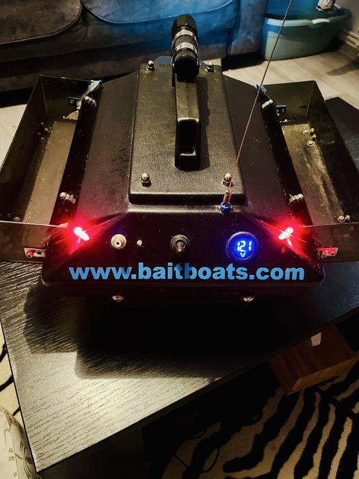 Barcuta nadit cataraman