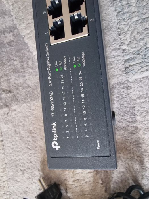 Коммутатор tp link 24 порта. Ver.11