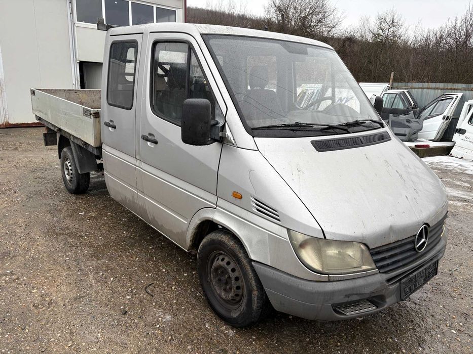 Chiuloasa Vibrochen Bloc motor Piston Baie Mercedes SPRINTER 313 DOKA