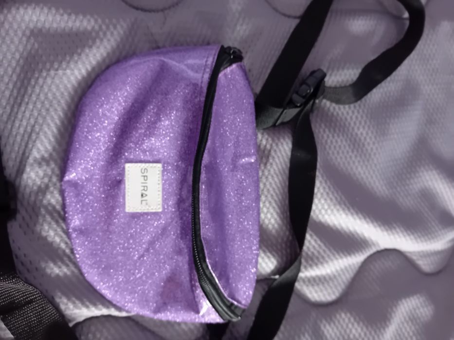 Дамски чантички за кръст