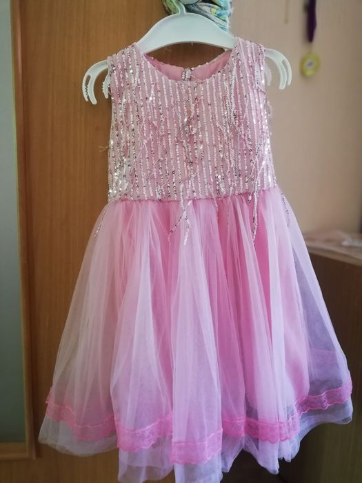 Продаётся латье нарядное для девочки