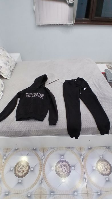 Продавам Децки екип NIKE