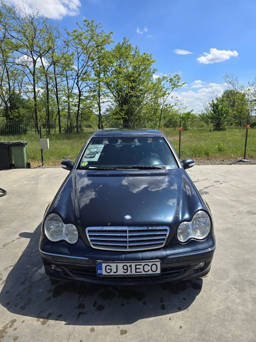 Mercedes c220 w203 facelift