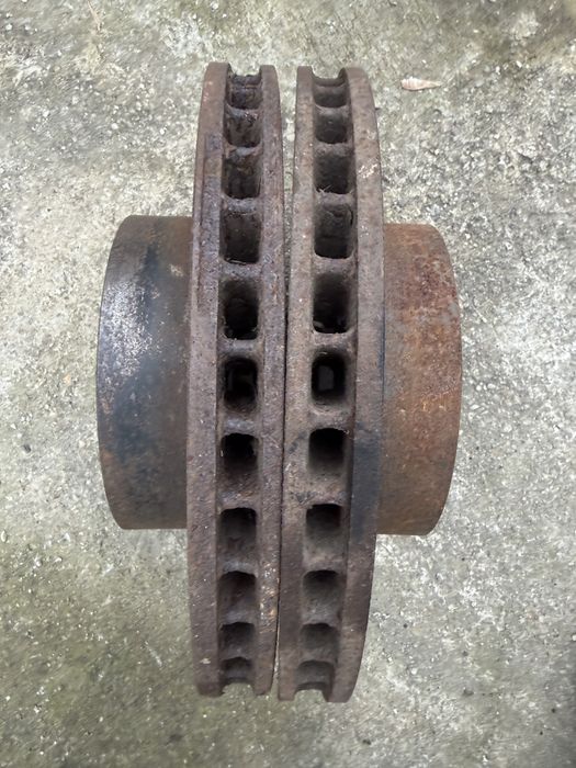 Discuri frana bmw e60 e61 e87 e90 f10 f11 x1