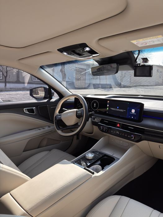 Kia k8 1.6 hybrid panorama